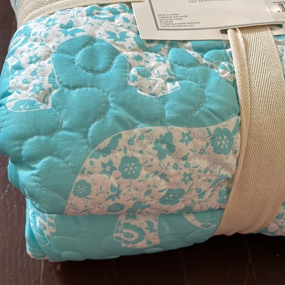 Lush Decor Elephant Sherpa Throw Blanket Home Decor 50" x 60" - Picture 6 of 14